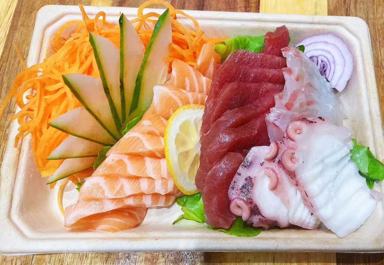 U23. Sashimi Misto 魚の切り身の組み合わせ