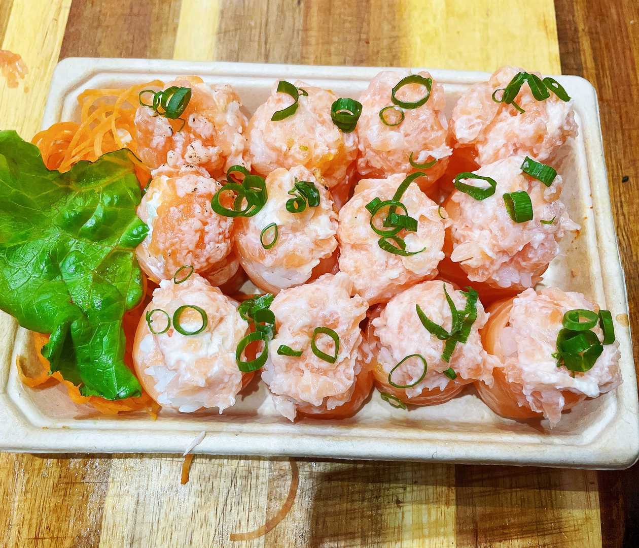 U30. Rolos de Salmão サーモンロール