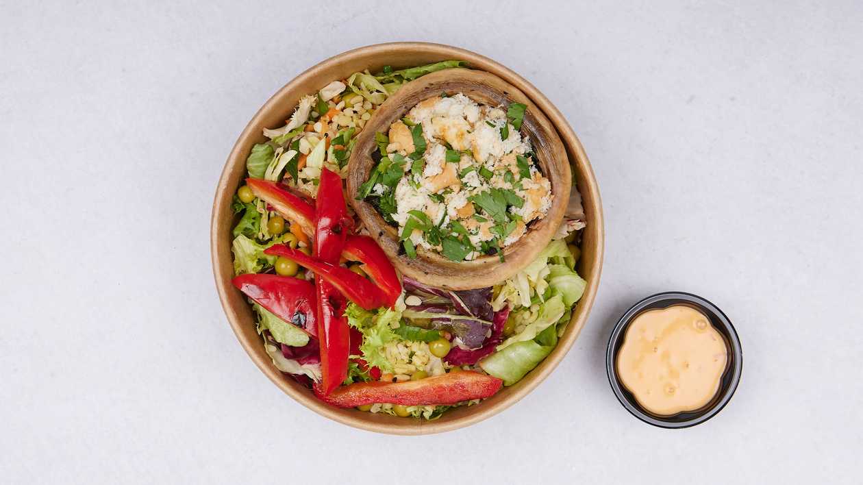 Šalát s bulgurom a šampiňónmi portobello (veggie)