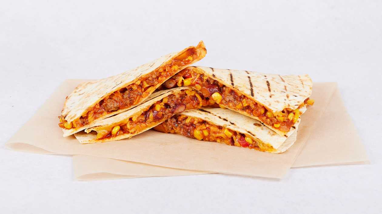 Quesadilla with chilli con carne