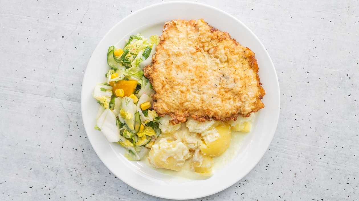 Pork chop with boiled potatoes