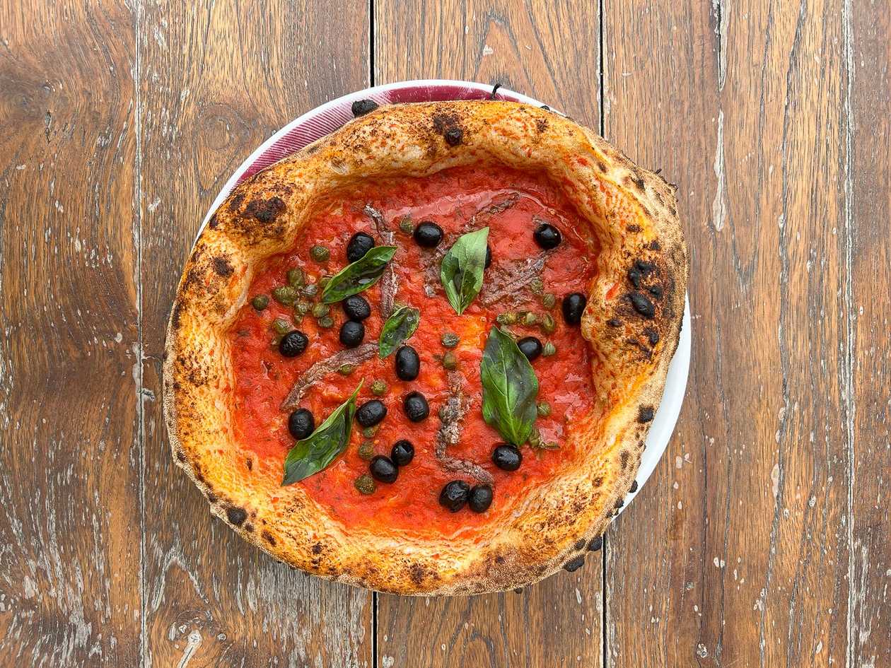NAPOLETANA