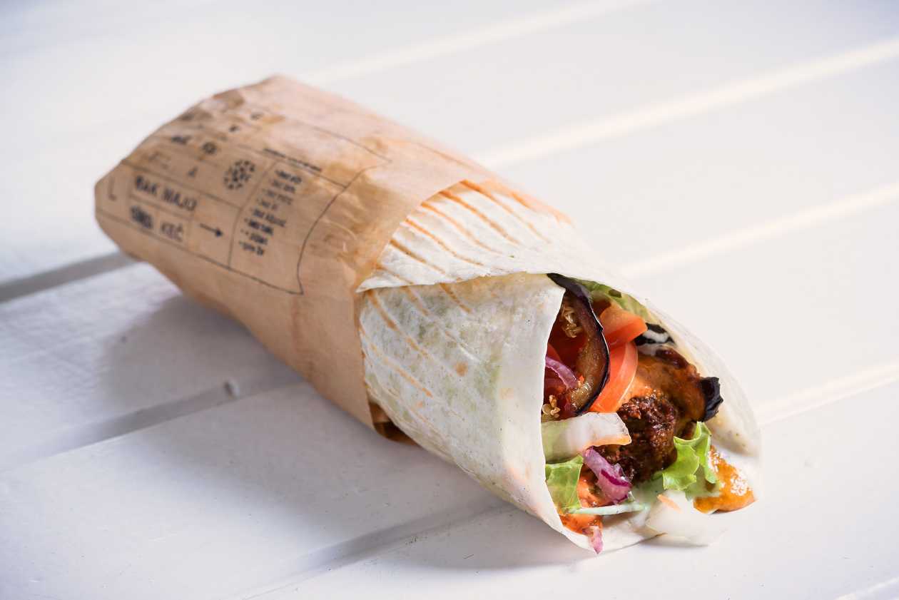Mazais falafels lavašā