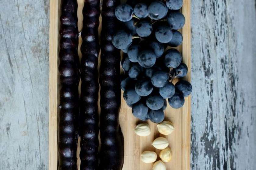 Rkatsiteli grapes Churchkhela With hazeluts