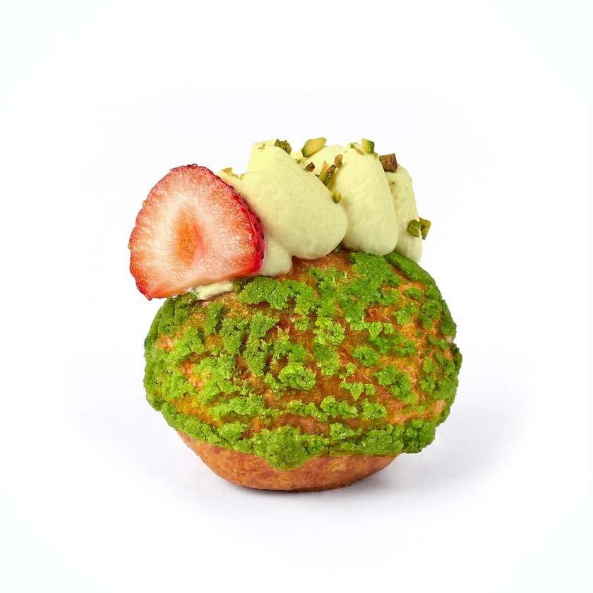 Пуфф с фисташкой и клубникой