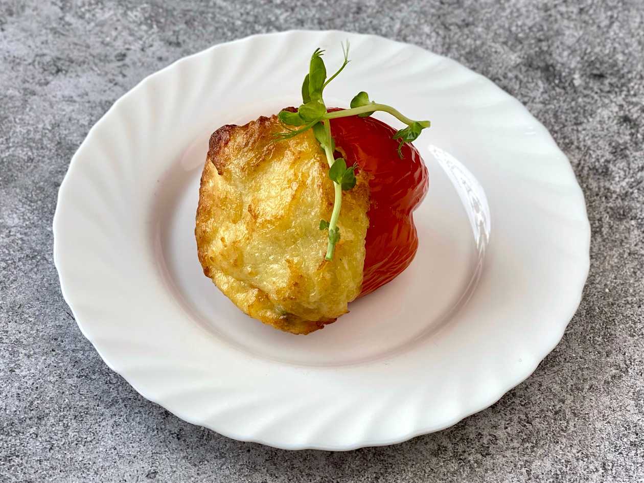 Stuffed bell pepper with minced pork.