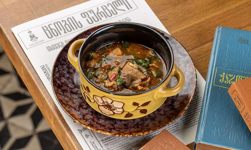 Chashushuli with veal