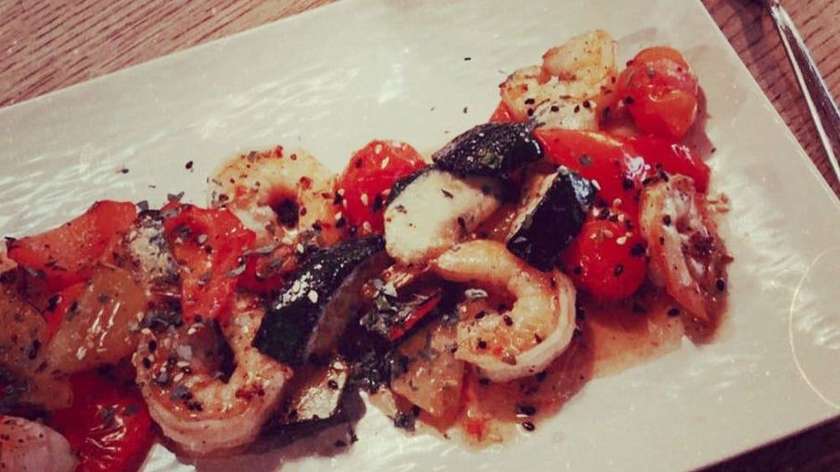 Grilled tiger prawns with vegetables