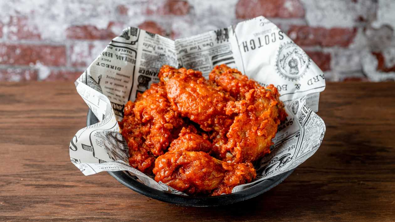Buffalo Wings (8)