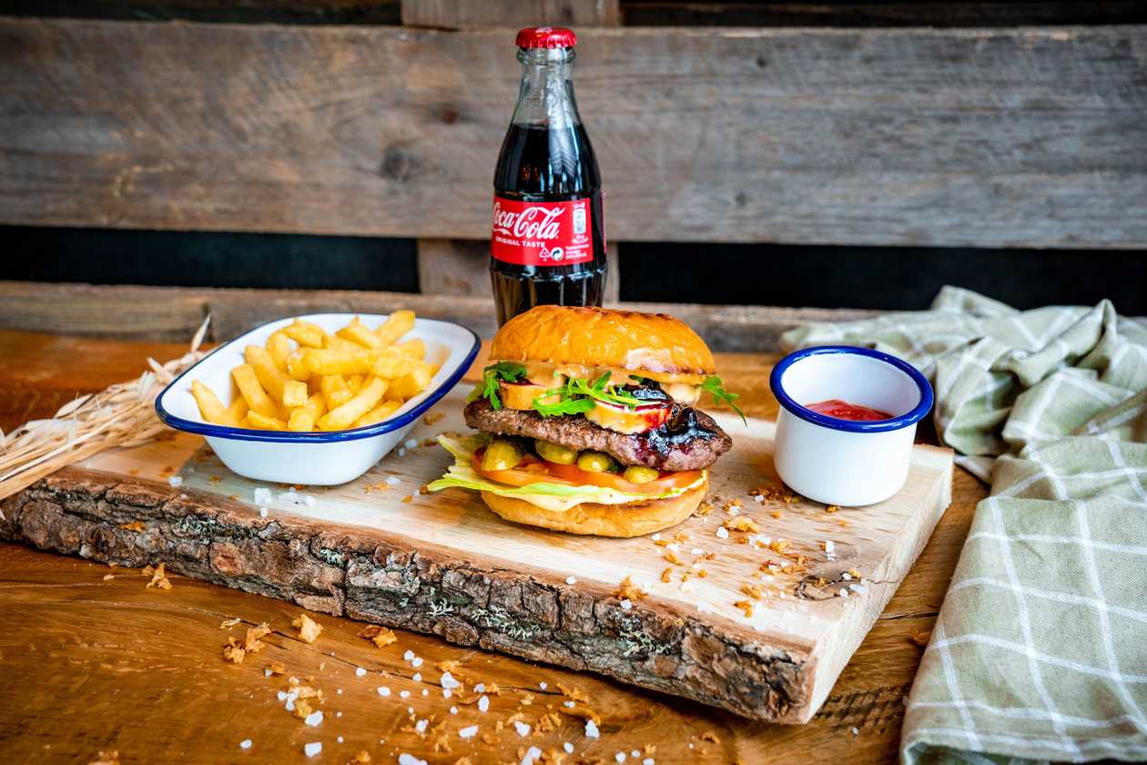 Hirve burgeri kombo