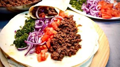 Тантуні з телятиною (400г) турецький кебаб