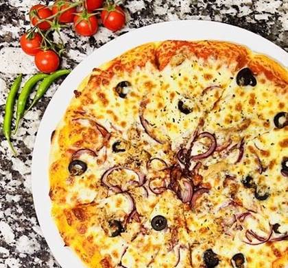 30% OFF 🎁 Tuna Pizza