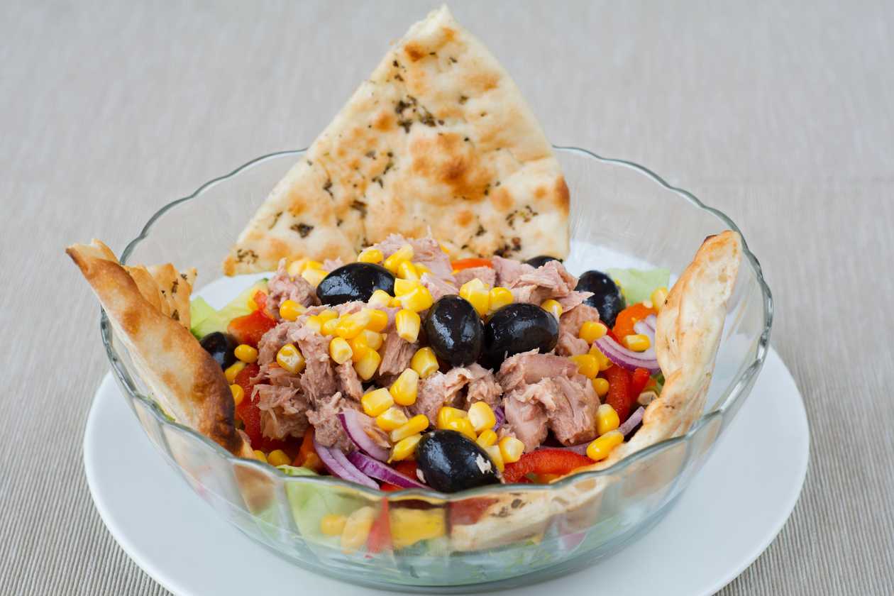 Salata Mediteraneana cu Ton– 450g