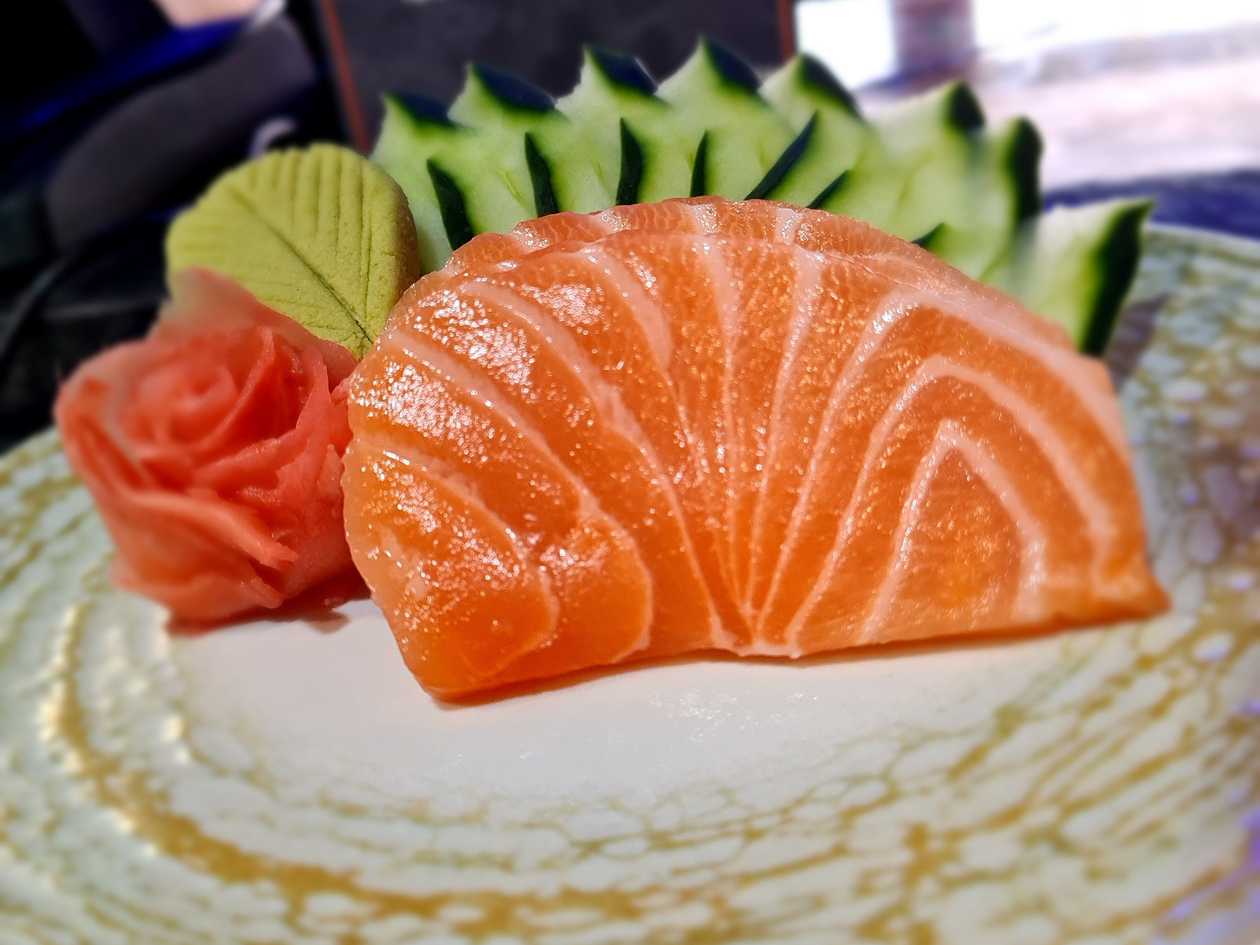 Salmon Sashimi 4 Pieces