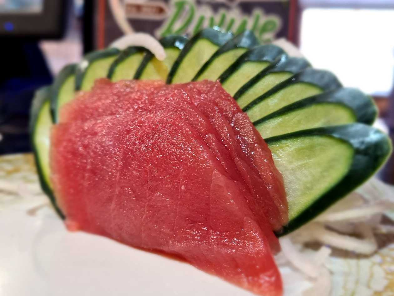 Tuna Sashimi 4 Pieces
