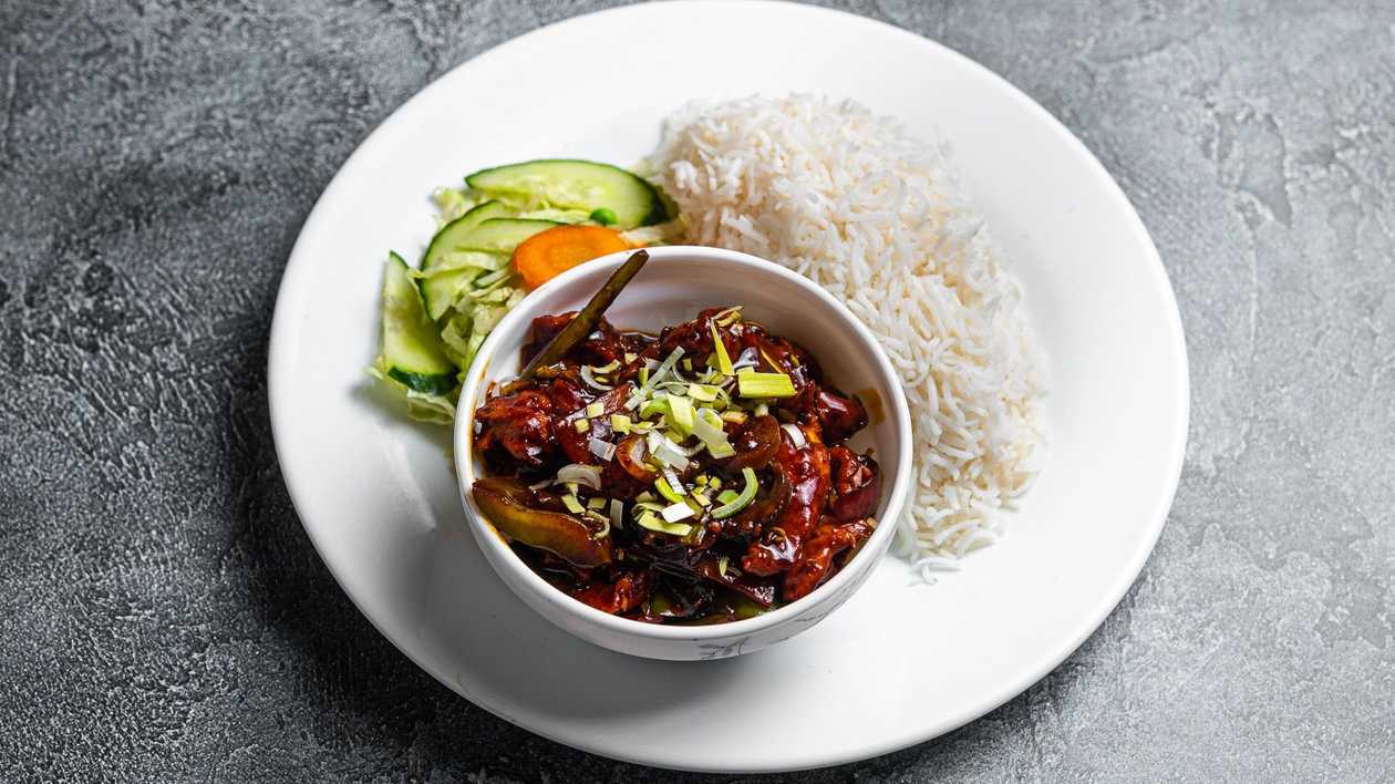 Chicken in Hot Garlic Sauce with Egg Rice and Salad