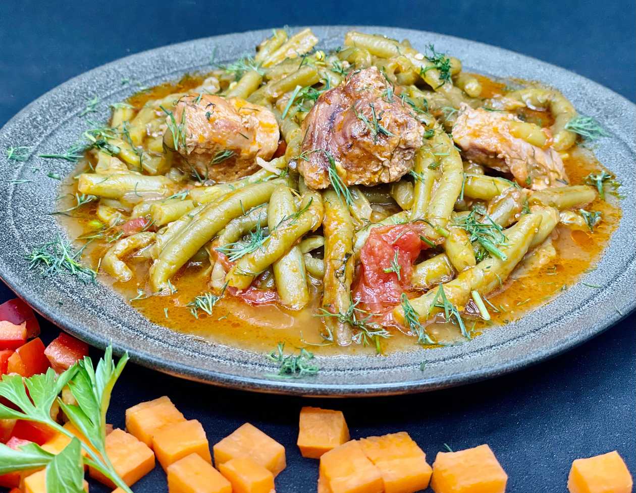 Fasole verde cu carne de porc