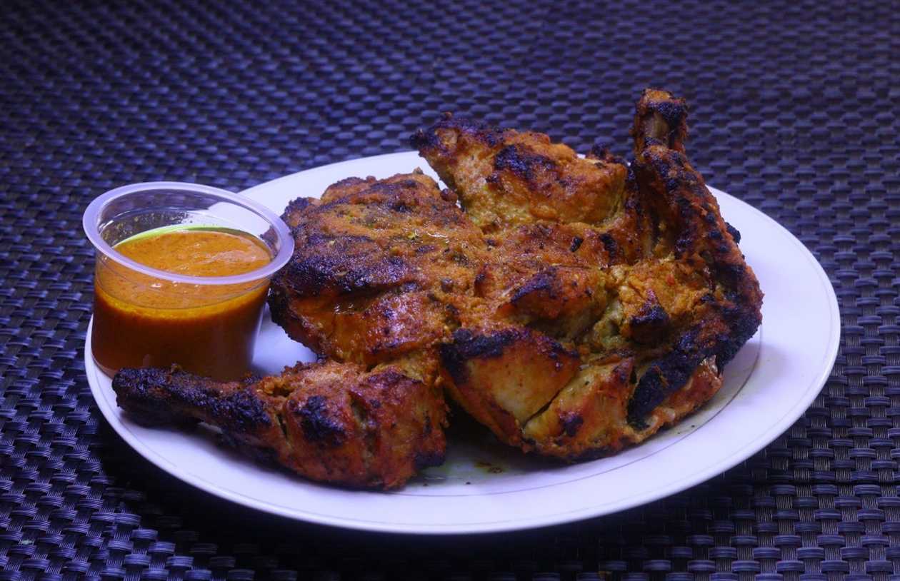 The Tandoorio Full Chooza Chicken