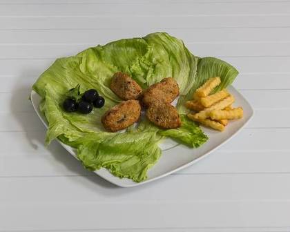 Pastéis de Bacalhau com Broa e Azeitonas Al Forno