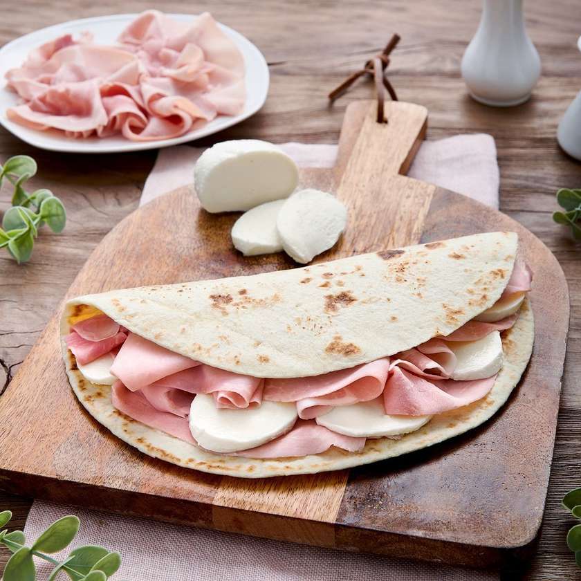 Piadina Prosciutto cotto mozzarella