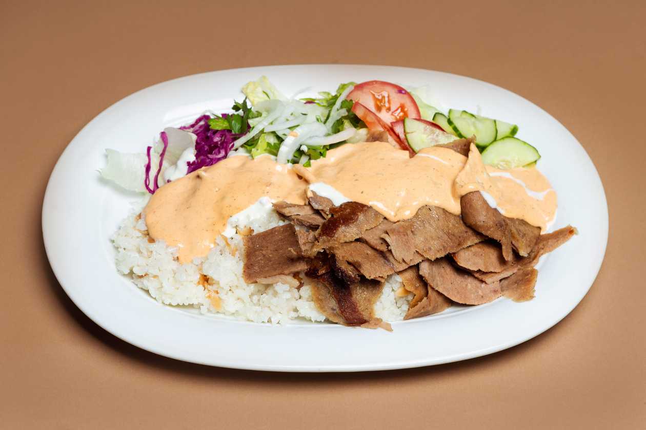 K13. Kebabas lėkštėje su ryžiais (didelė porcija)