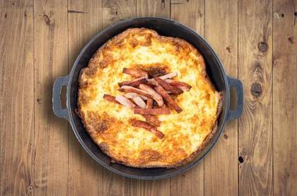 Omletă cu șuncă și cașcaval