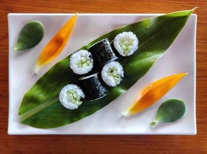 Cucumber Hossomaki ( 8 pieces)