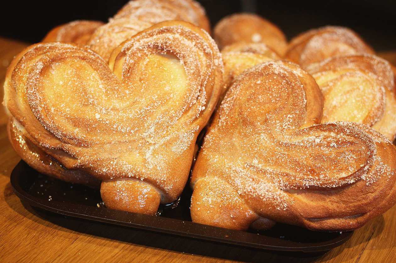 Ürək formasında Bulka