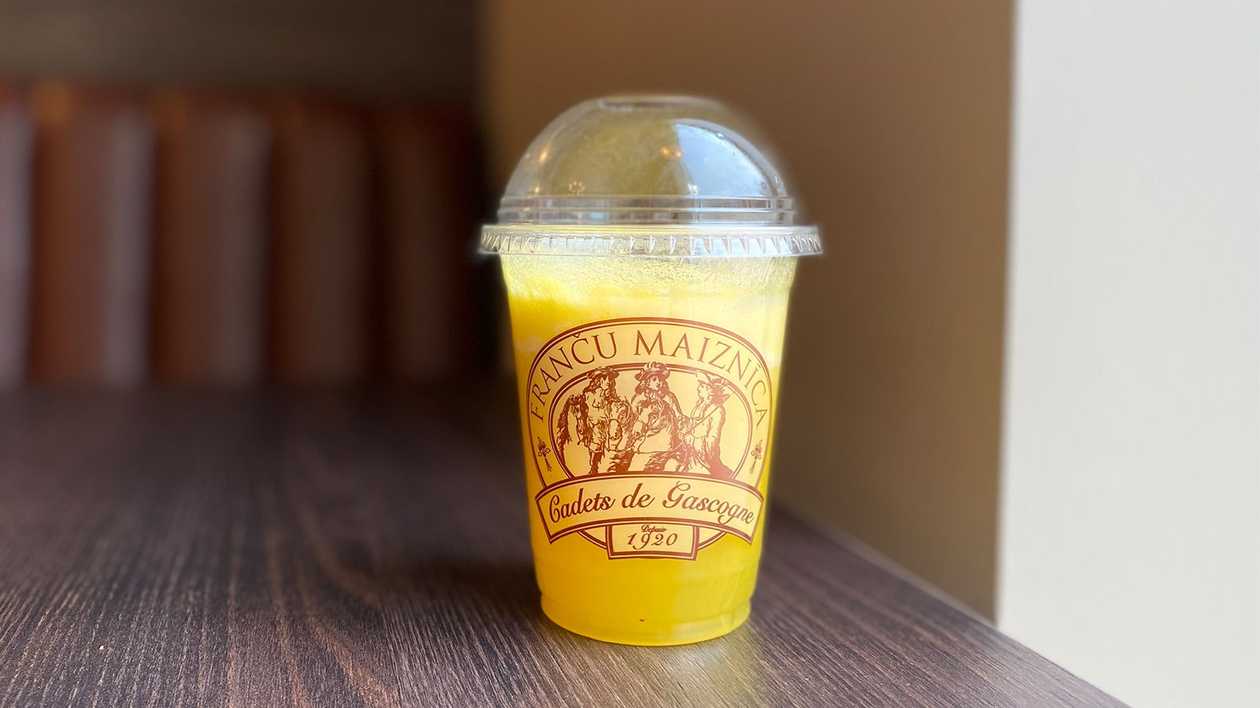 Freshly squeezed pineapple/pomegranate juice 340ml