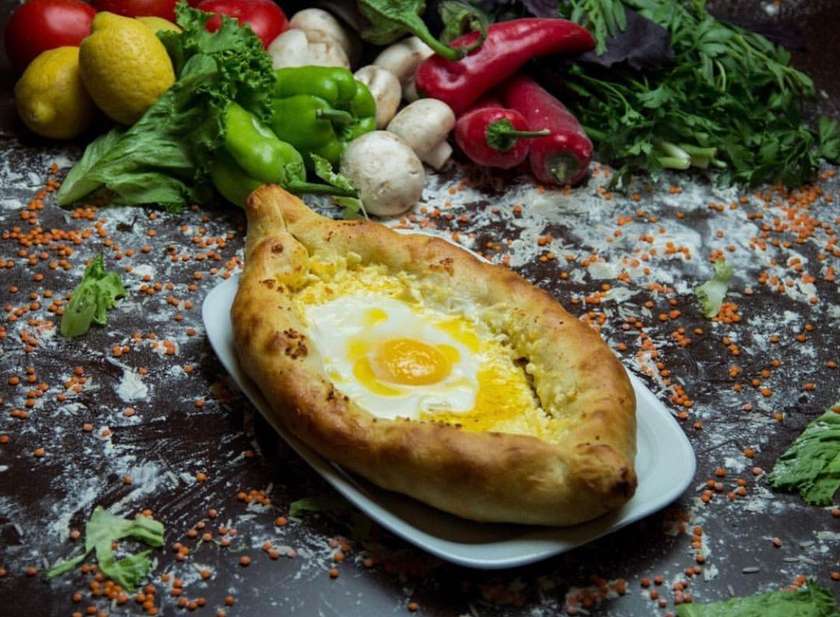 Khachapuri Adjaruli