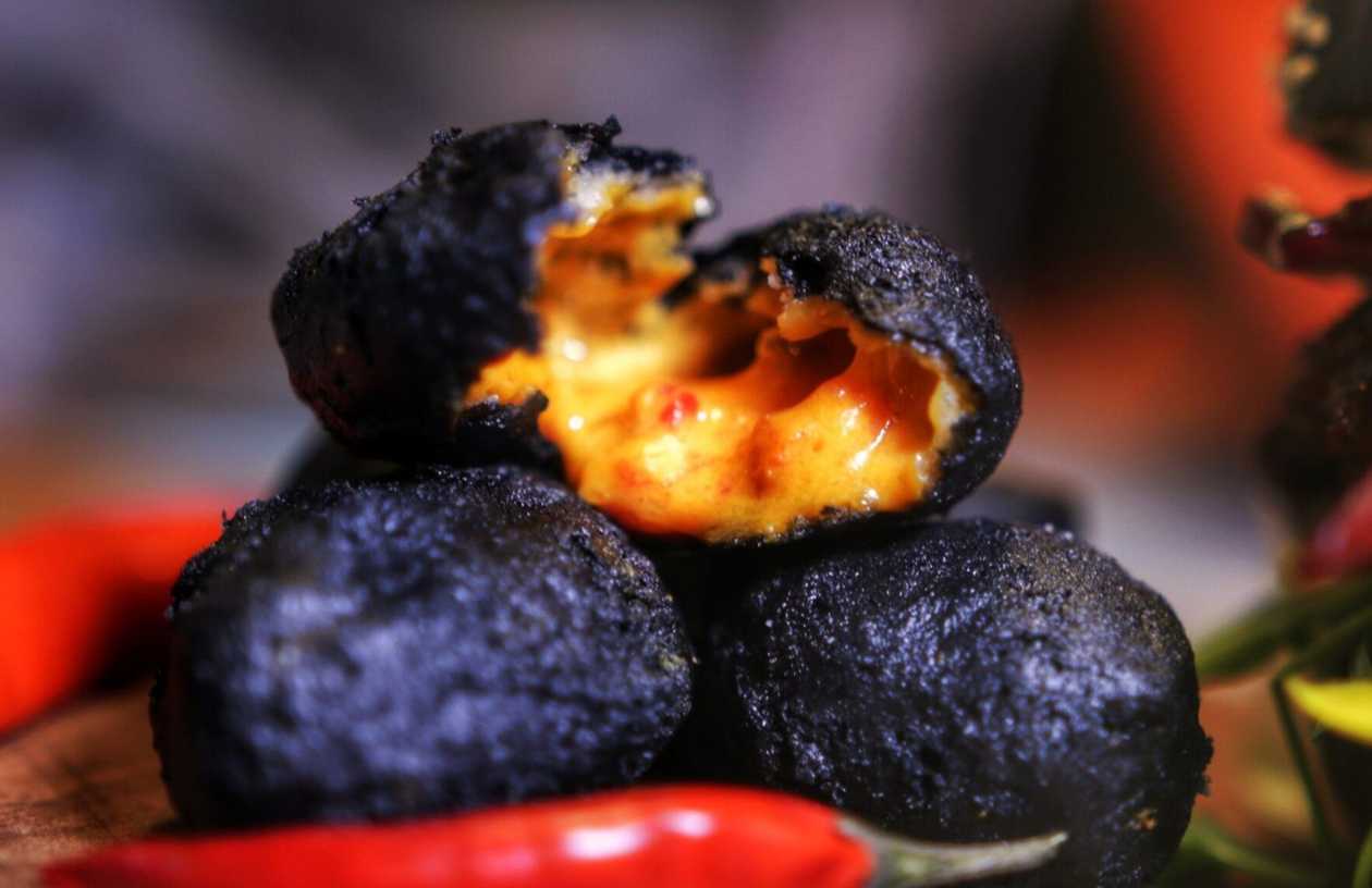 Чорні нагетси з сиром Чеддер (150 грам)