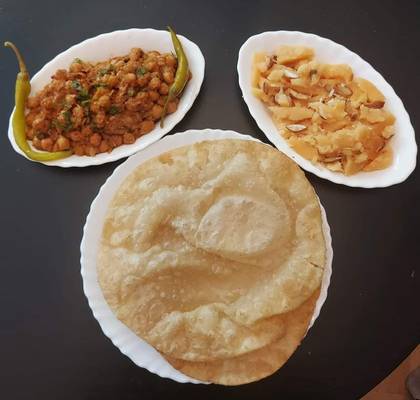 halwa poori