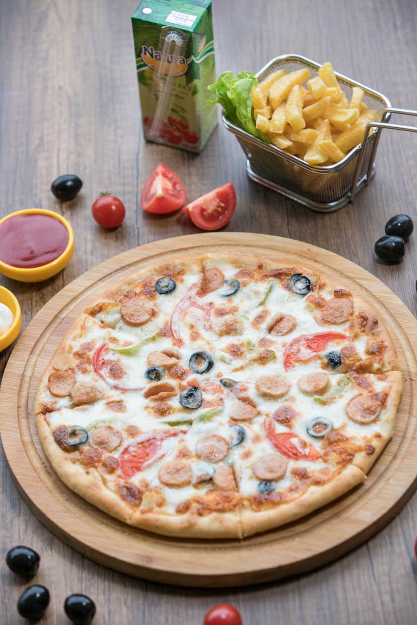 Kids Menu with Pizza