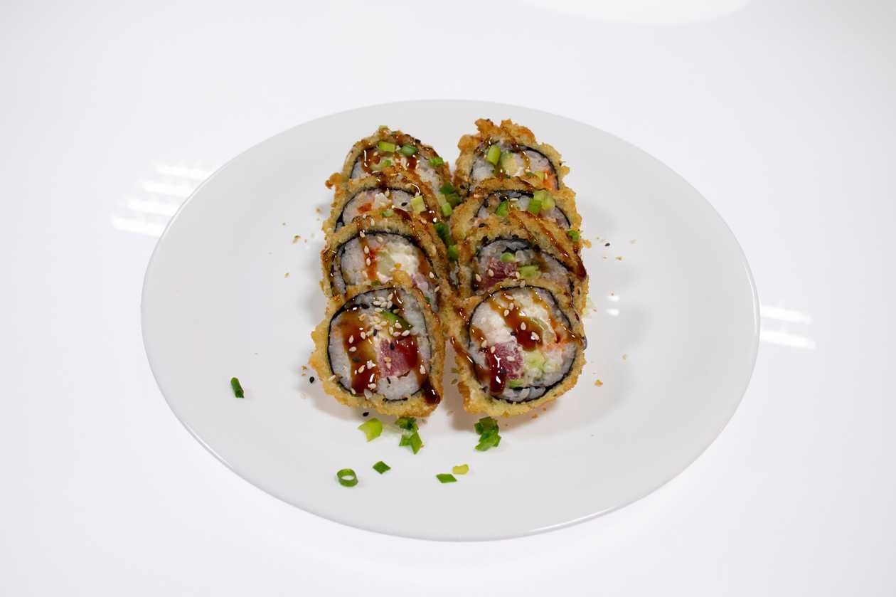 25. Fried sushi with tuna