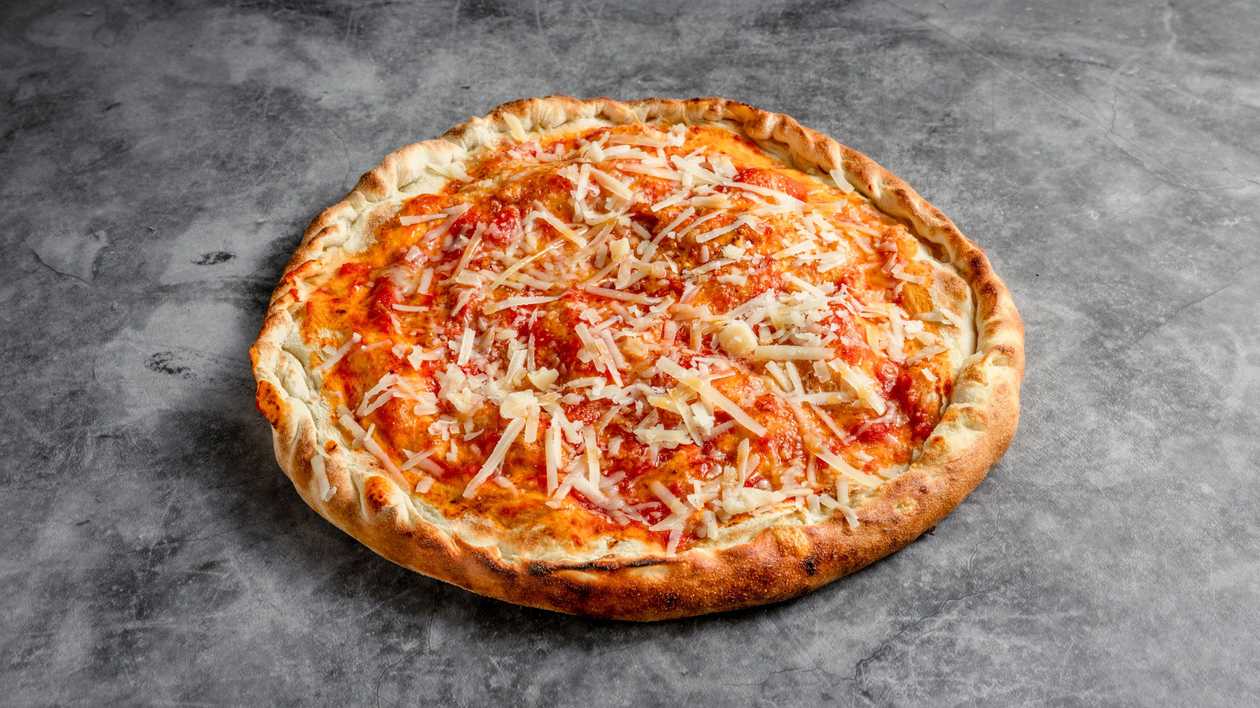 Scacciata Piccante Pizza