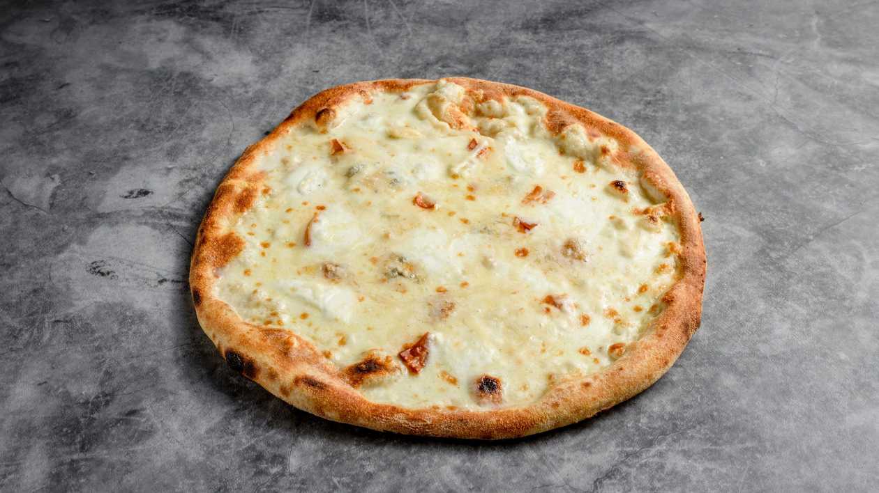 5 Formaggi Pizza