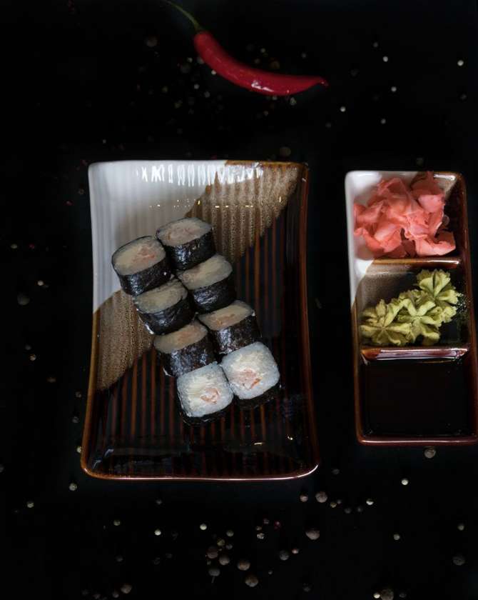 12. Tiger shrimp hosomaki 8 pcs.