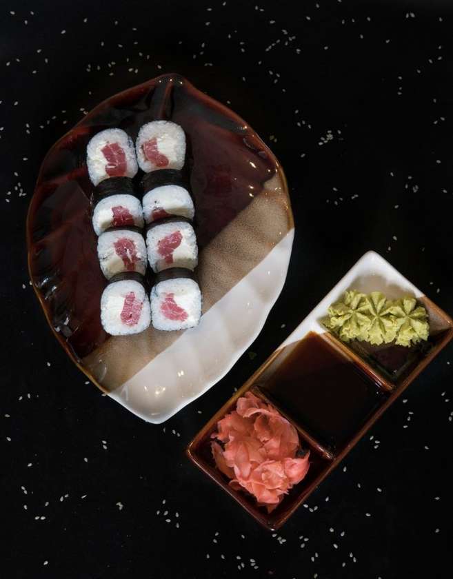 53. Maguro hosomaki 8 pcs.