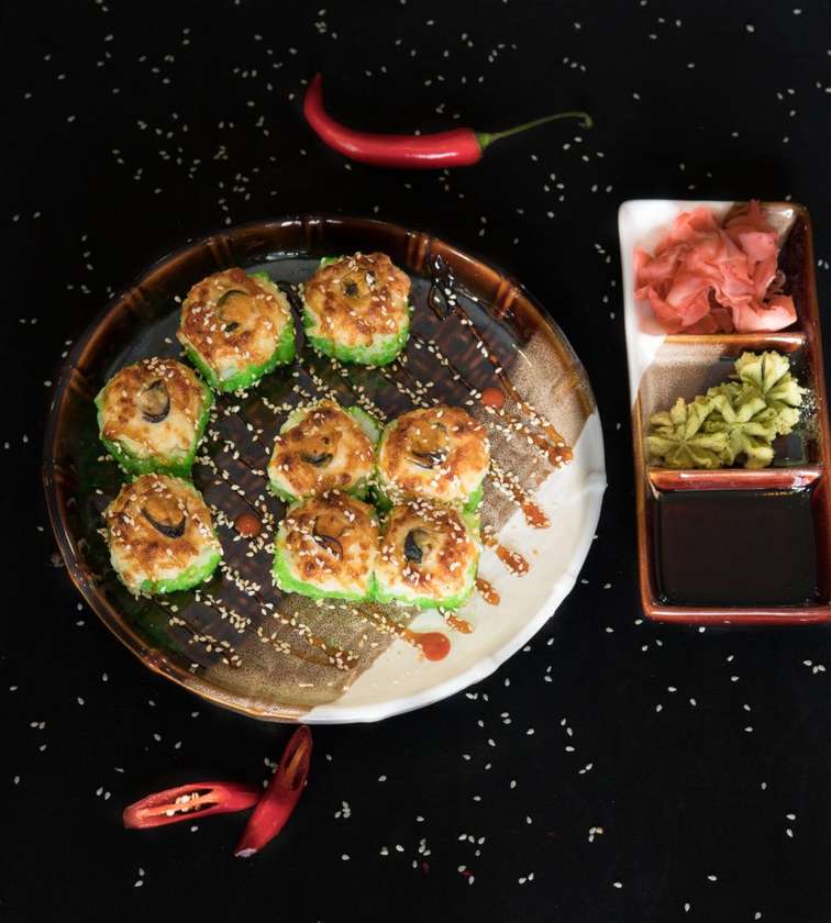 51. Tuna hot maki 8 pcs.