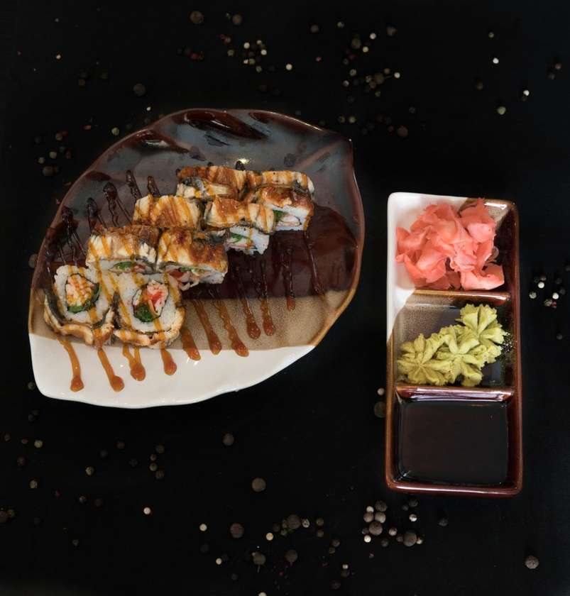 15. Sea food coctail sushi maki 8 pcs.