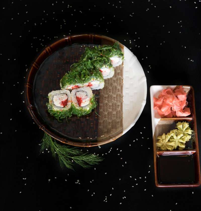 21. Wakame ebi maki 8 pcs.