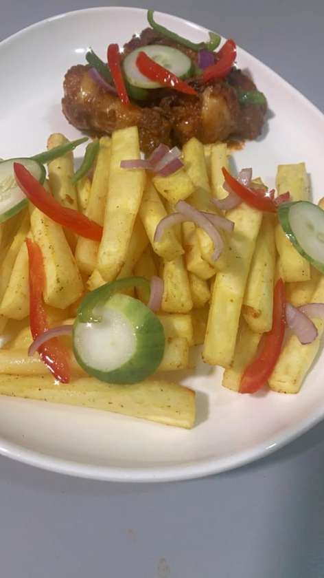 Crispy Yam Chips with Chicken Wings