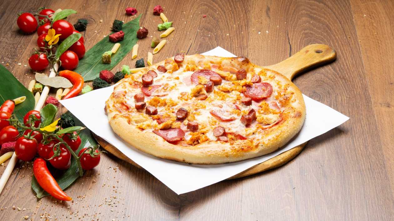 Pizza quattro carni 32 cm