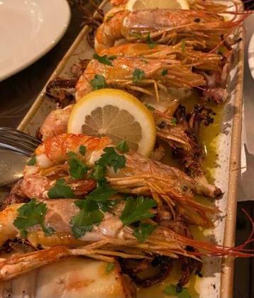 Lulas Grelhadas com Gambas com Batata Murro