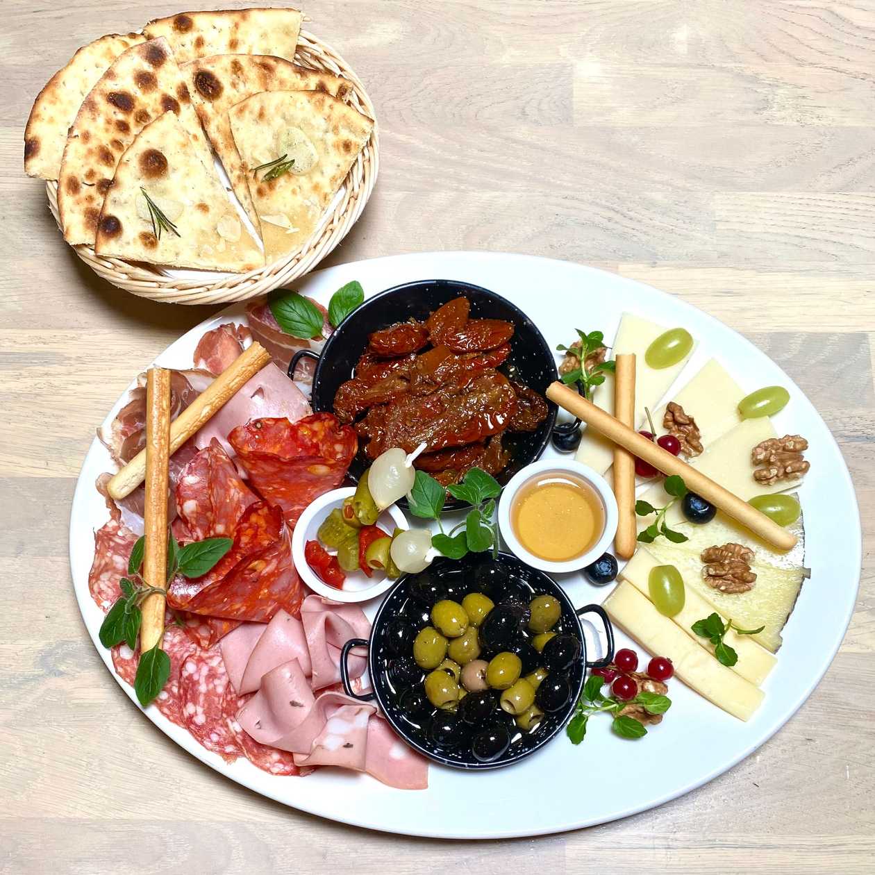 Antipasto Misto (porcja dla 2 osób)
