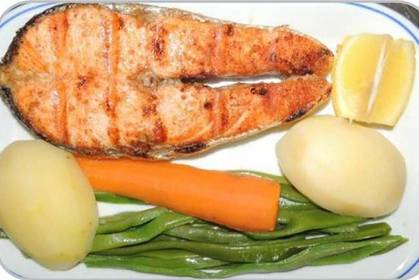Grilled Salmon with Boiled Potatoes and Vegetables