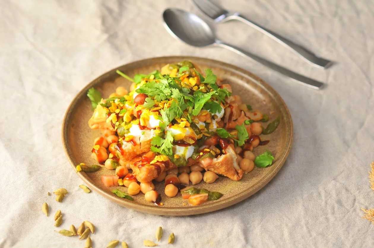 Pakistani Samosa Chaat