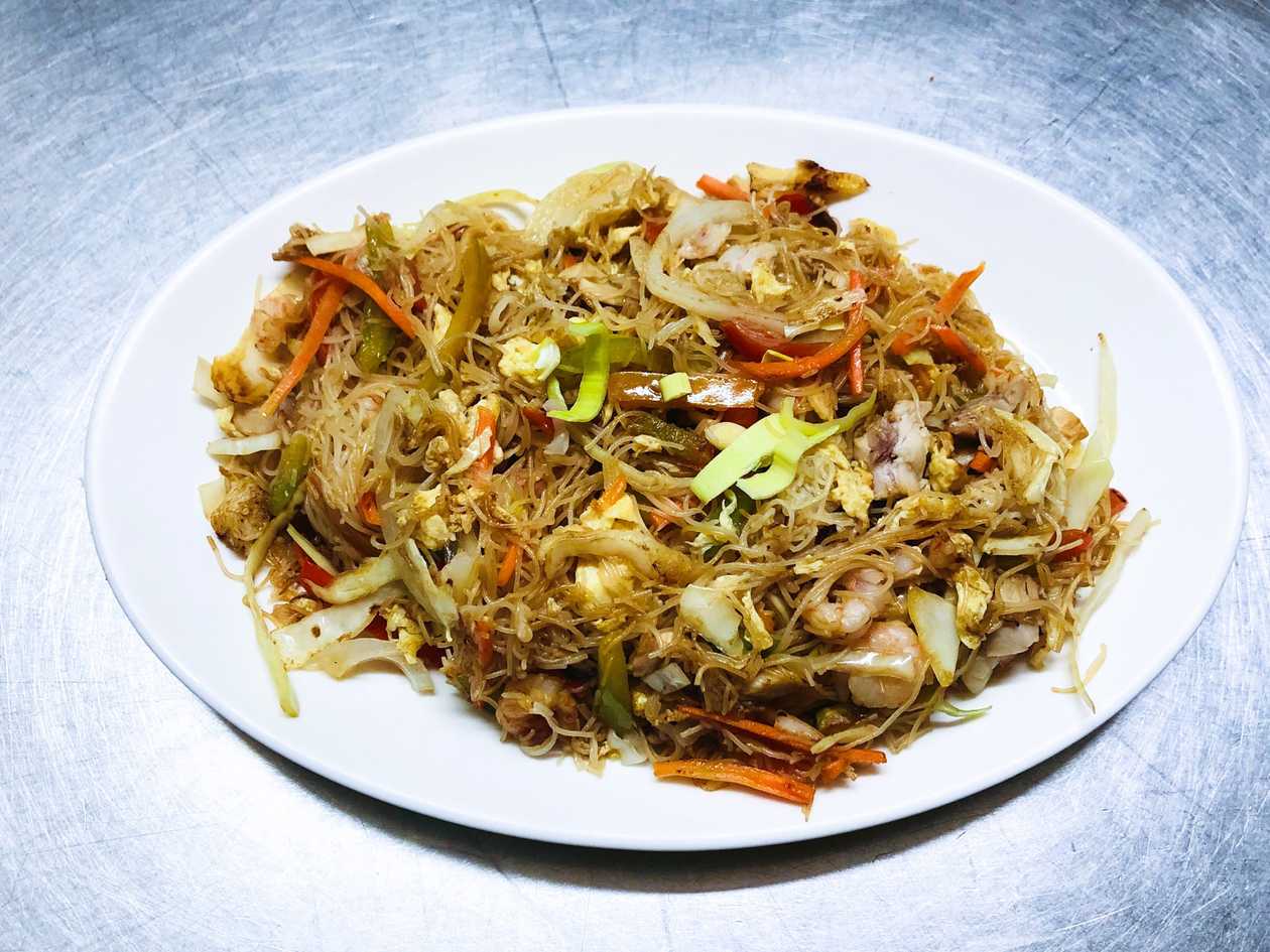 135. Cantonese Rice Noodles