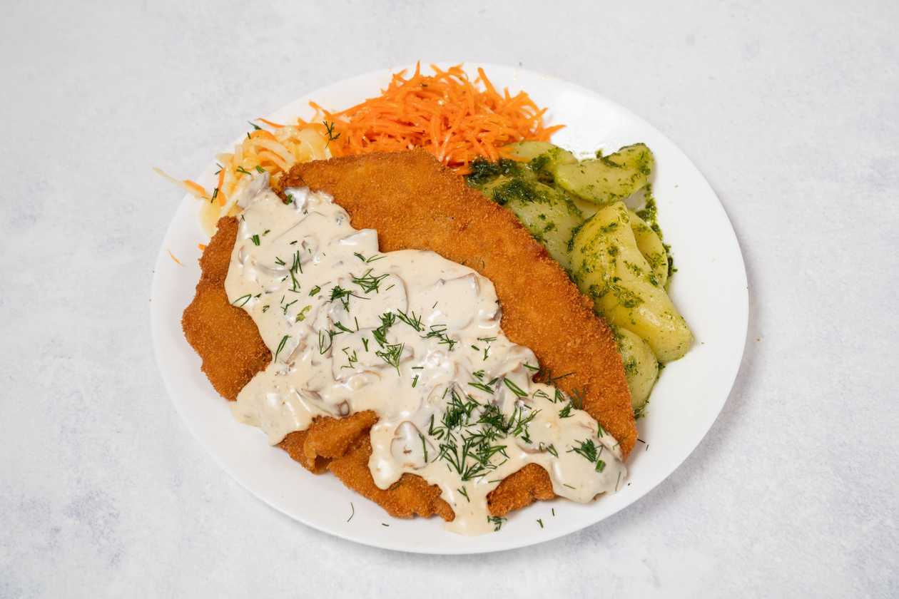 Lithuanian "karbonadas"