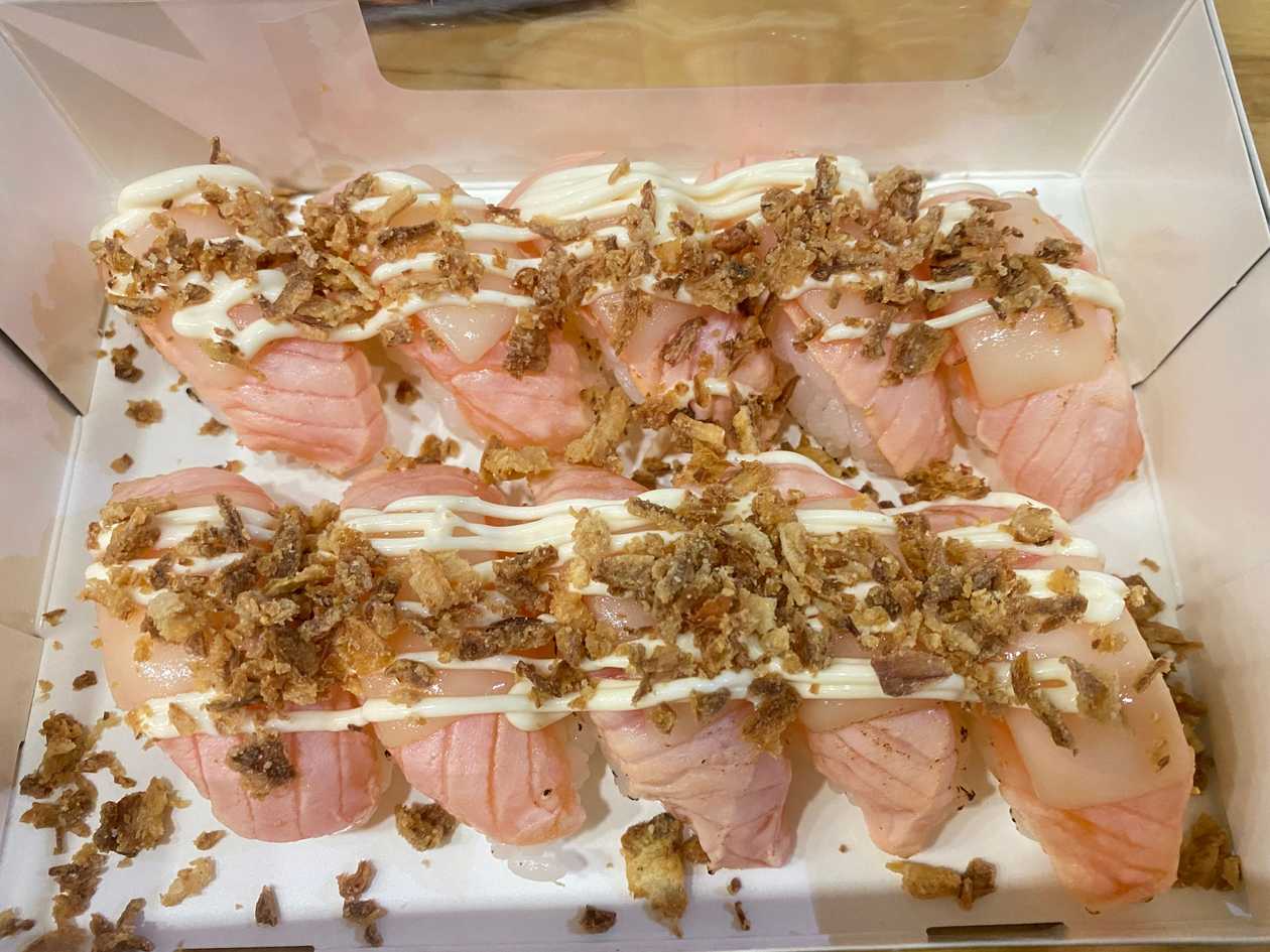 Seared Salmon Nigiri with Cheese 10 Pieces